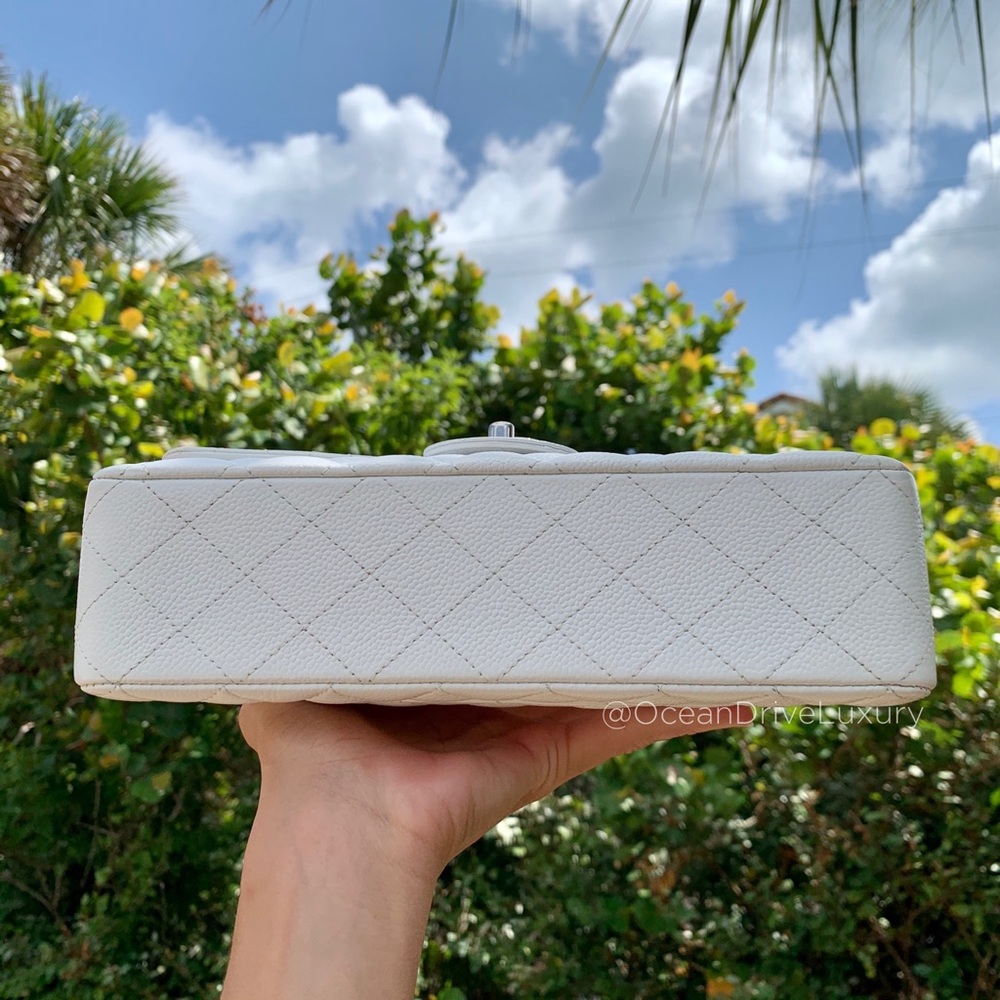 AUTHENTIC CHANEL Medium Flap White Caviar Silver - Picture 10 of 16